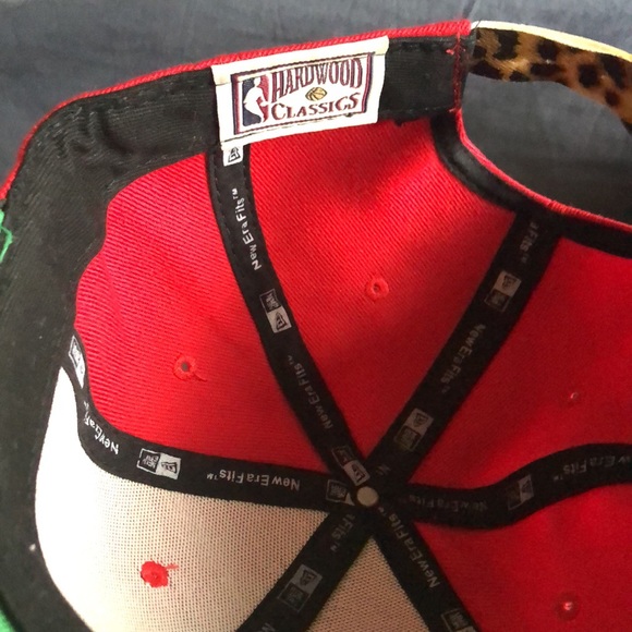 Hardwood classic SnapBack hat 🧢 - Picture 3 of 3